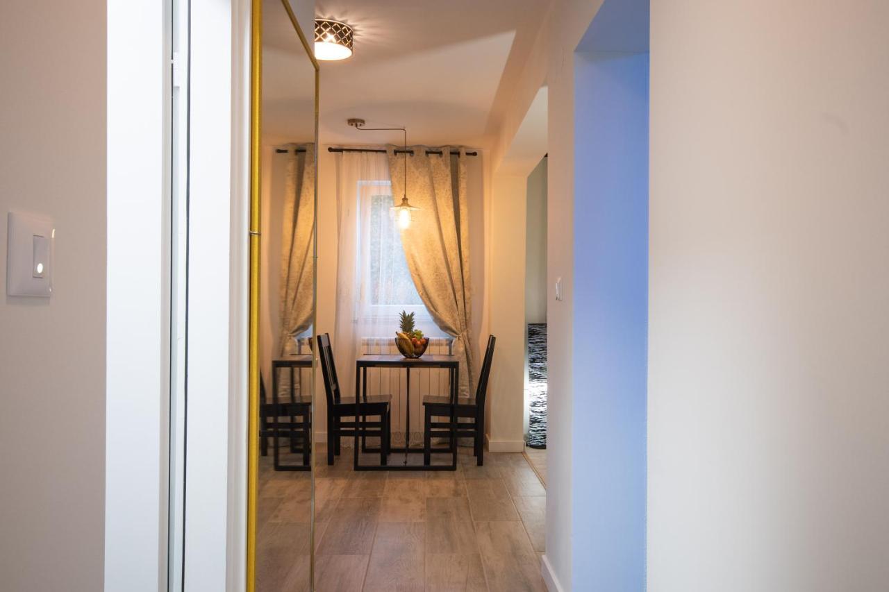 Wellness Studio D'Or - Exclusive New Apartment With Whirlpool, Sauna, Sunny Terrace, Private Parking Porec Exterior photo