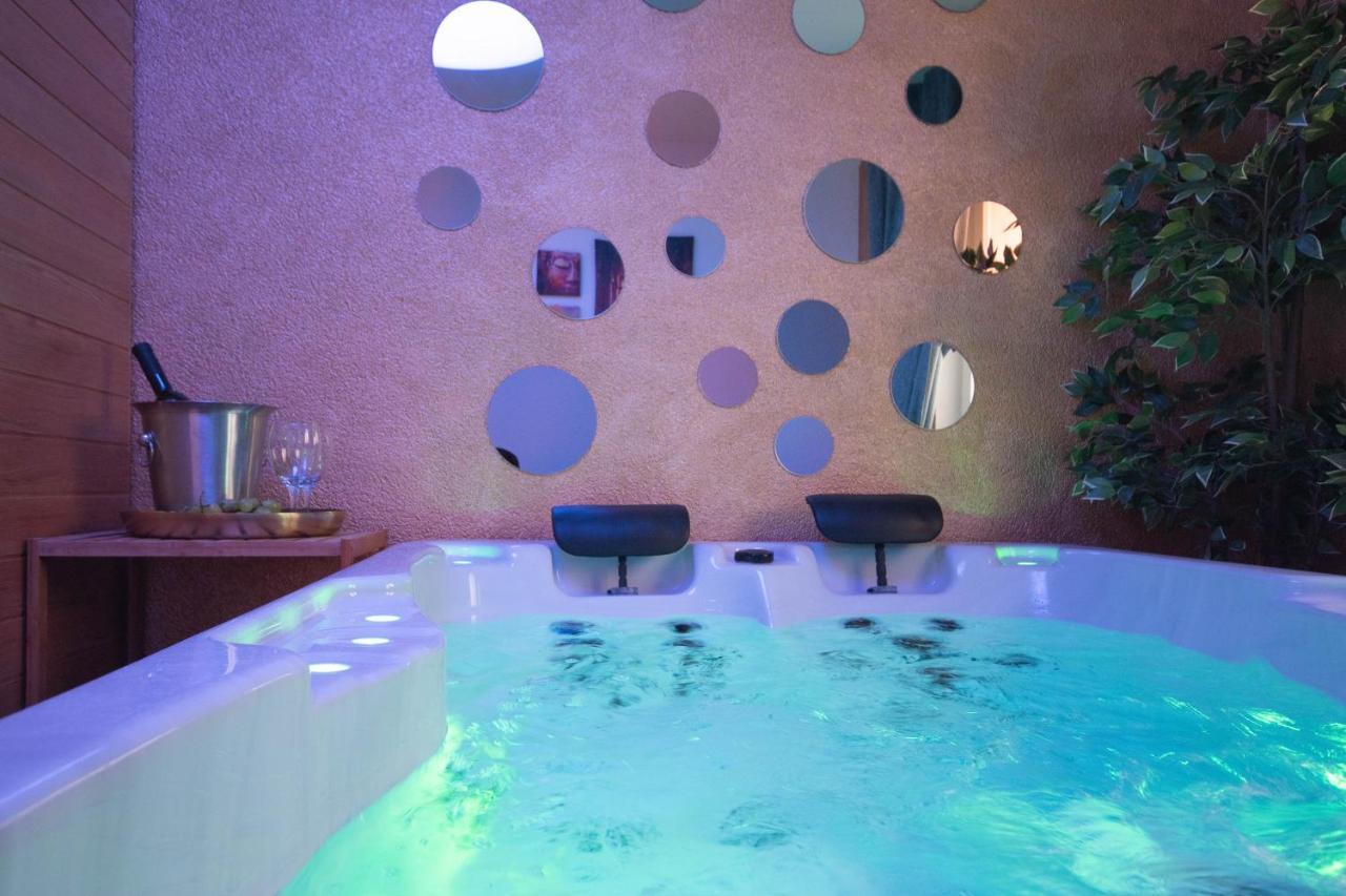 Wellness Studio D'Or - Exclusive New Apartment With Whirlpool, Sauna, Sunny Terrace, Private Parking Porec Exterior photo